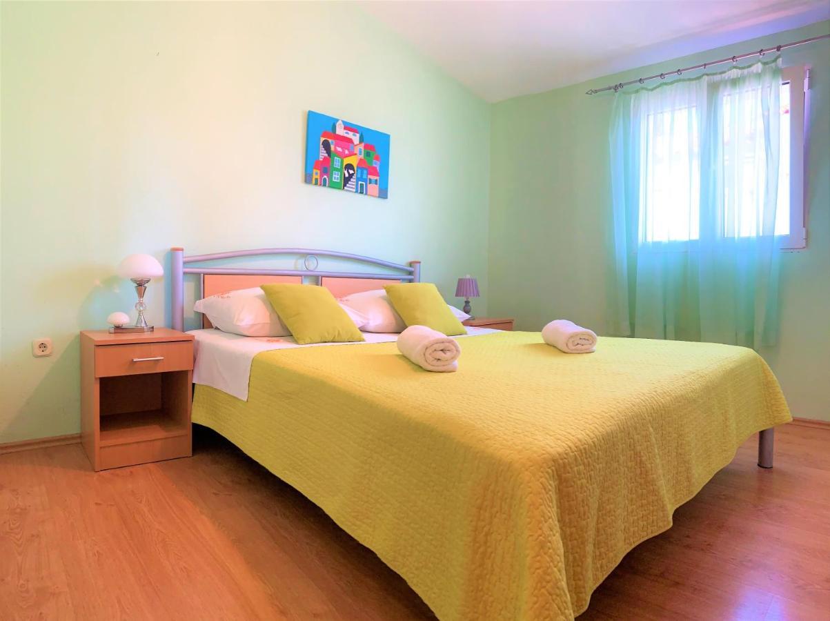 Roko apartment house Primošten Buitenkant foto
