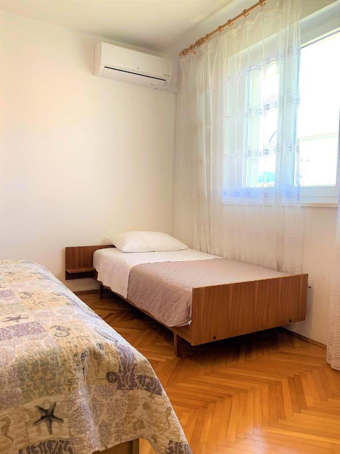 Roko apartment house Primošten Buitenkant foto