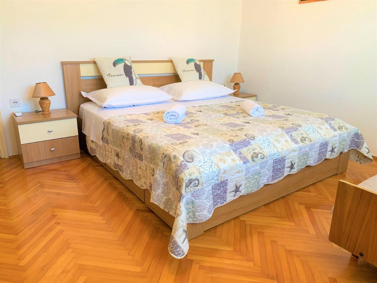 Roko apartment house Primošten Buitenkant foto