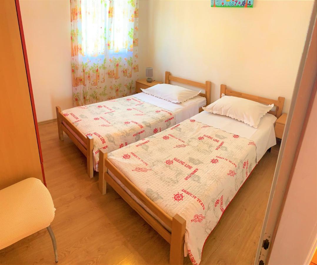 Roko apartment house Primošten Buitenkant foto