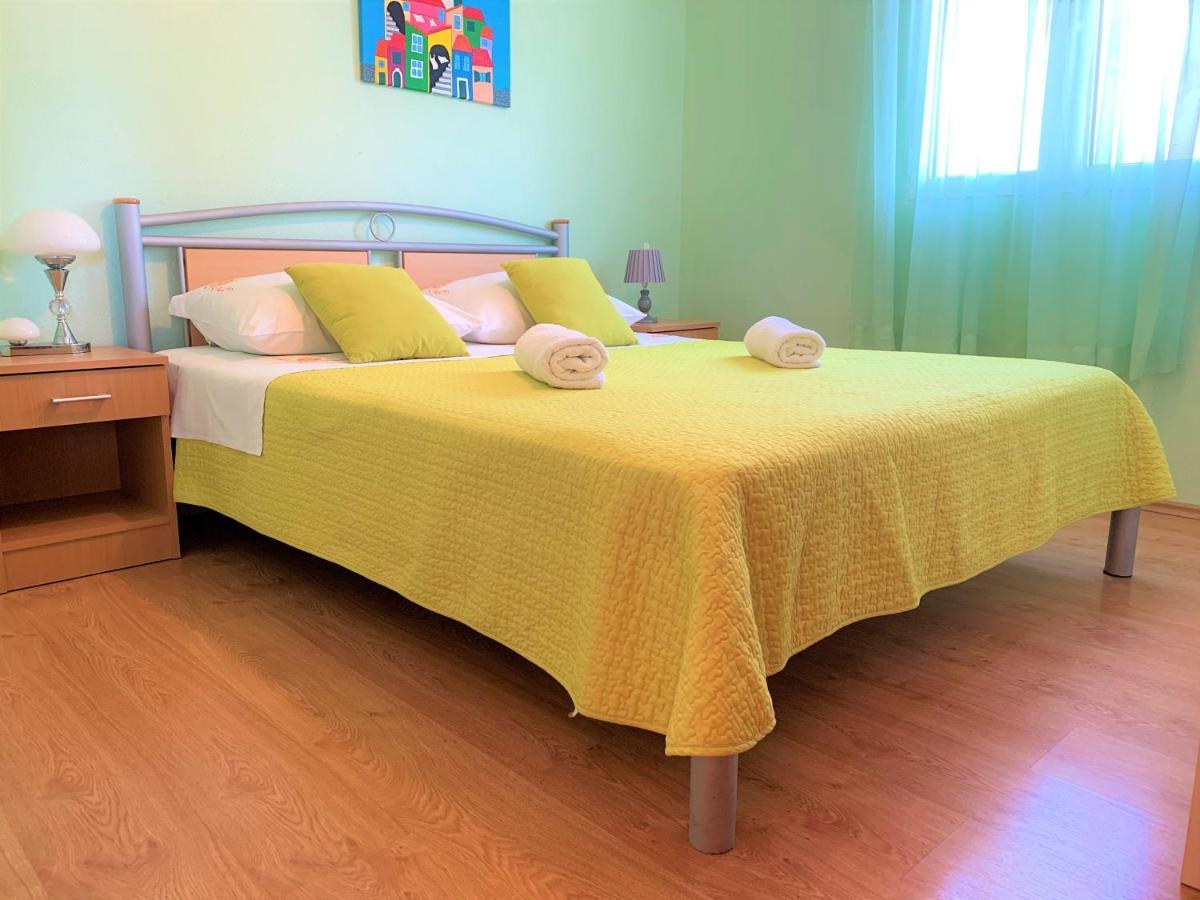 Roko apartment house Primošten Buitenkant foto