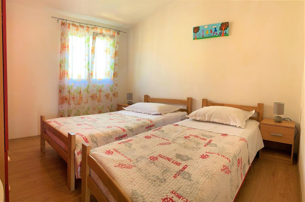 Roko apartment house Primošten Buitenkant foto
