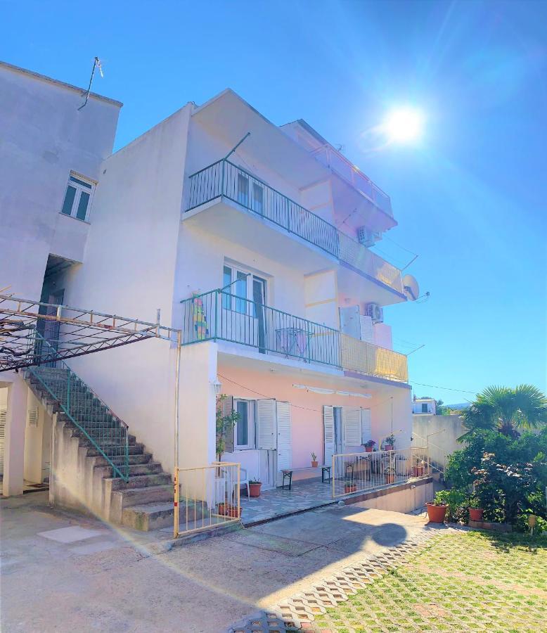 Roko apartment house Primošten Buitenkant foto